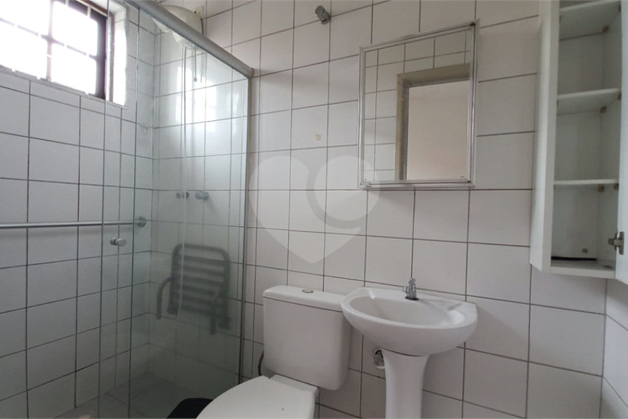 Casa Térrea à venda com 4 quartos, sendo 2 suítes, em Vila Gustavo, São Paulo, SP