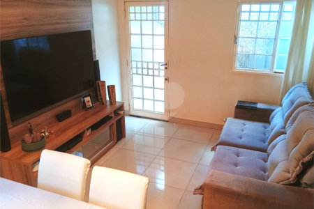 Casa à venda com 3 quartos, sendo 1 suíte, no condomínio Portal dos Pinheiros, Ribeirão Preto - SP