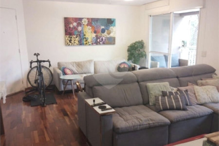 Apartamento à venda com 2 quartos, sendo 1 suíte, em Vila Andrade, São Paulo, SP