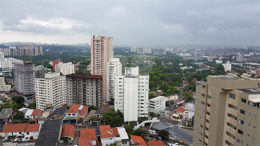 Apartamento à venda com 3 quartos, sendo 1 suíte, em Alto da Lapa, São Paulo, SP