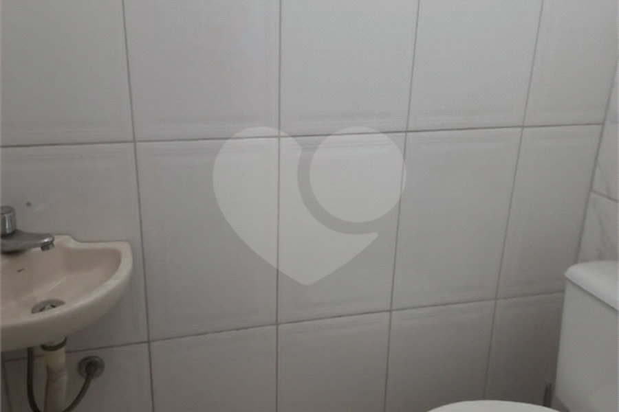 Sobrado à venda com 4 quartos, sendo 1 suíte, em Tremembé, São Paulo, SP