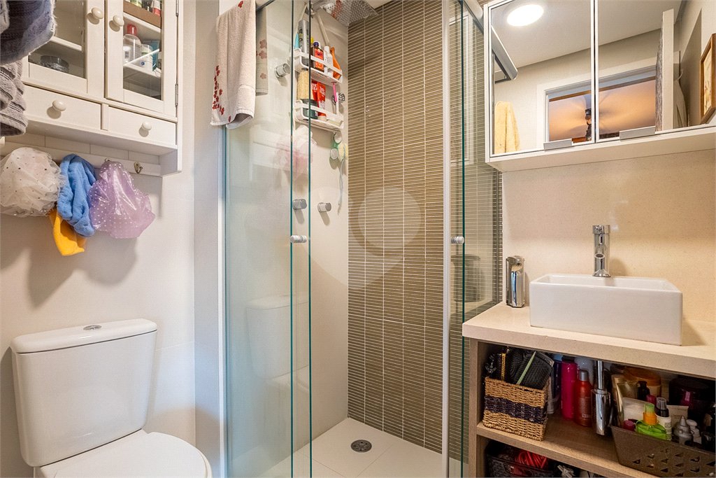 Apartamento à venda com 2 quartos, sendo 1 suíte,  em Vila Olímpia, São Paulo, SP