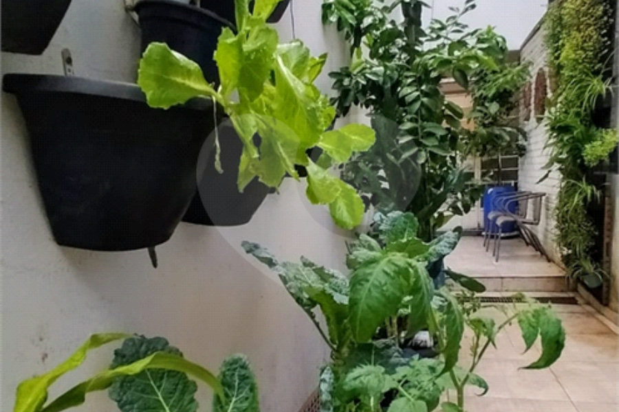 Sobrado à venda com 3 quartos, sendo 1 suíte, em Jardim Tabatinga, Guarulhos, SP