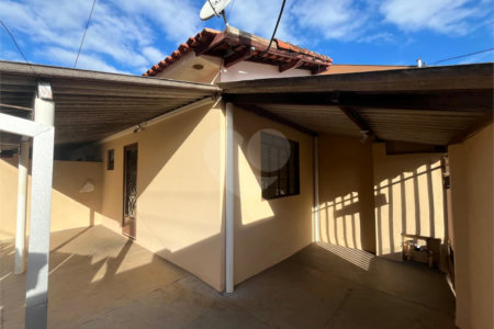 Casa à venda com 1 suíte em Vila Carolina, Itapetininga, SP