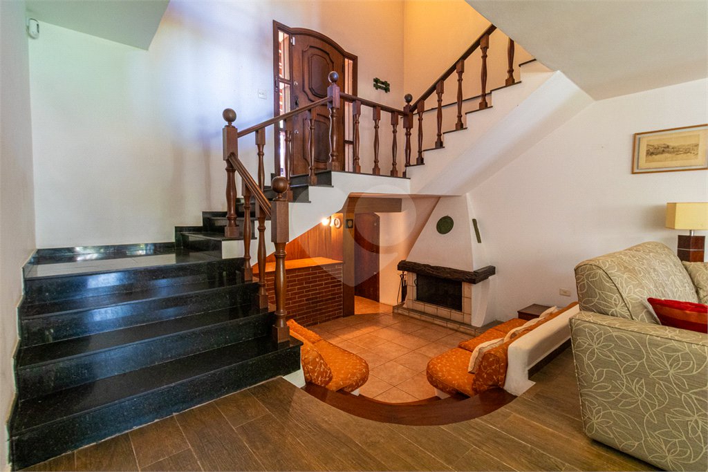 Casa de Vila à venda com 4 quartos, sendo 2 suítes, em Alto da Boa Vista, São Paulo, SP