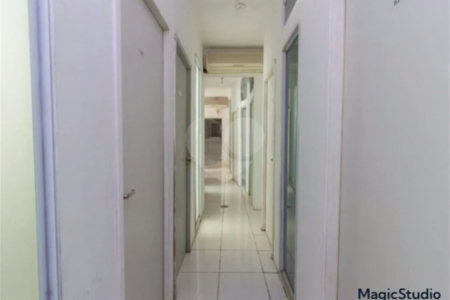 Prédio com 911m² , disponível para venda ou locação na Av. Washingtonís , em Santo Amaro.