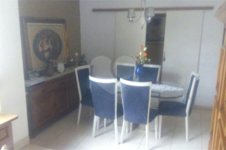 Casa à venda com 2 quartos, sendo 1 suíte, no condomínio Vinhas da Vista Alegre - Lado Sede, Vinhedo - SP
