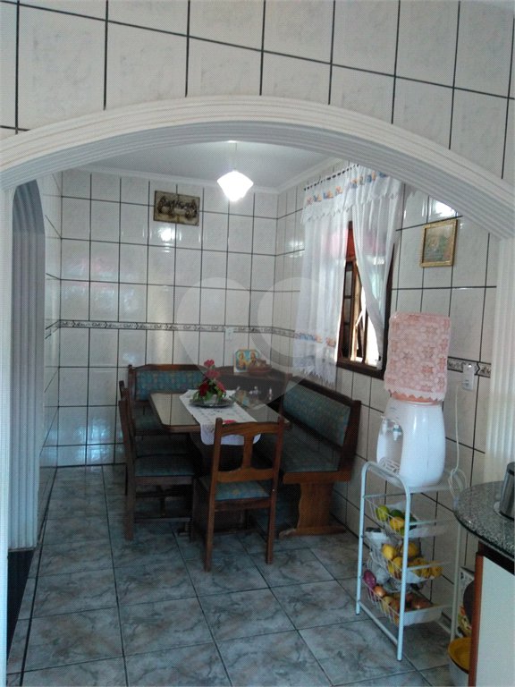 Sobrado à venda com 3 quartos, sendo 1 suíte, em Jardim Modelo, Suzano, SP