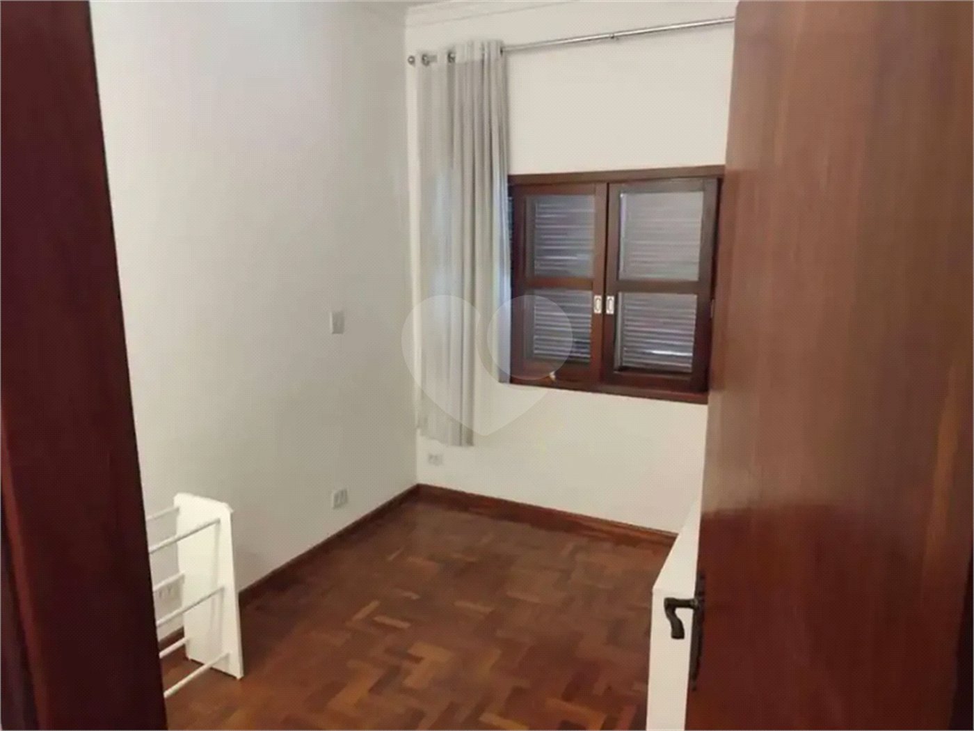 Sobrado à venda com 4 quartos, sendo 2 suítes, em Lapa, São Paulo, SP