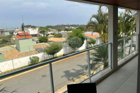 Casa à venda com 3 quartos, sendo 1 suíte, no condomínio Quinta da Boa Vista, Jundiaí - SP