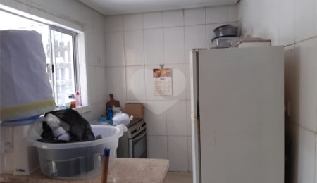 Casa à venda com 3 quartos, sendo 1 suíte,  no condomínio Sem Nome, São Paulo - SP