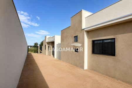 Casa à venda com 2 quartos em Jardim Brasília, Três Lagoas, MS