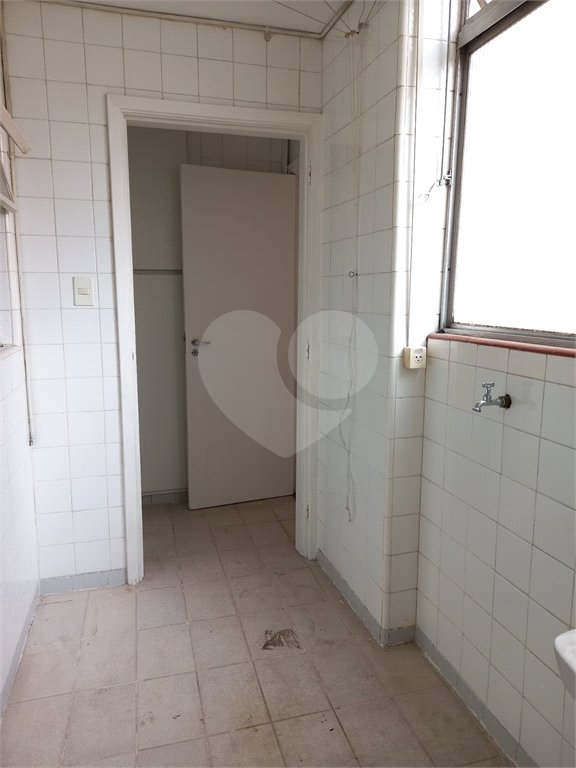 Apartamento à venda com 3 quartos, sendo 1 suíte, em Pinheiros, São Paulo, SP