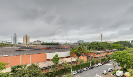 Apartamento à venda com 4 quartos, sendo 2 suítes,  em Santo Amaro, São Paulo, SP