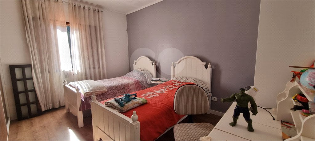 Sobrado à venda com 4 quartos, sendo 1 suíte, em Tremembé, São Paulo, SP