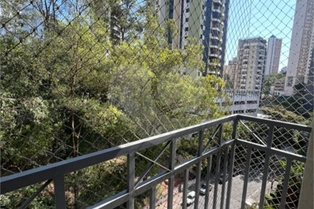 Apartamento à venda com 4 quartos, sendo 2 suítes,  em Vila Andrade, São Paulo, SP