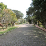 Casa à venda com 4 quartos, sendo 2 suítes,  no condomínio Granja Vianna II, Cotia - SP