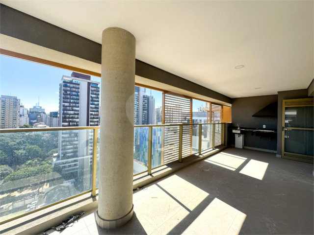 Apartamento à venda com 4 quartos, sendo 3 suítes,  em Vila Mariana, São Paulo, SP