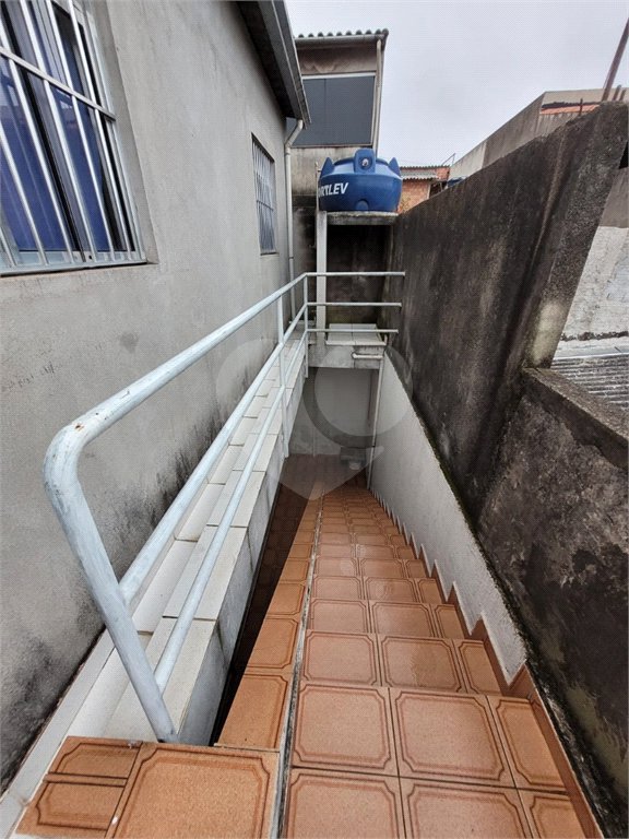 Sobrado à venda com 4 quartos em Vila Jurema, Ferraz de Vasconcelos, SP