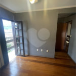 Casa à venda com 5 quartos, sendo 3 suítes, no condomínio Recanto das Palmeiras, Rio de Janeiro - RJ