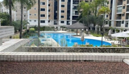 Apartamento à venda com 3 quartos, sendo 1 suíte,  em Cidade São Francisco, São Paulo, SP