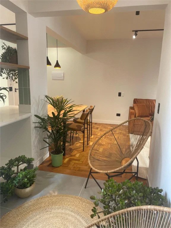 Apartamento à venda com 2 suítes em Pinheiros, São Paulo, SP