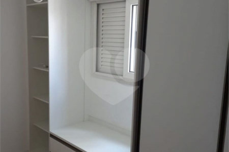 Apartamento à venda com 3 quartos, sendo 1 suíte,  em Vila Olímpia, São Paulo, SP