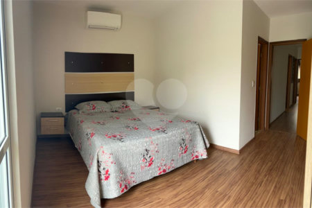 Casa à venda com 3 quartos, sendo 1 suíte,  no condomínio Jardim Europa, Mogi das Cruzes - SP