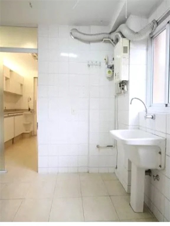 Apartamento à venda com 3 quartos, sendo 2 suítes, em Paraíso do Morumbi, São Paulo, SP