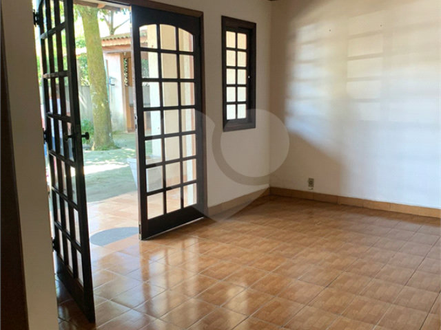 Casa à venda com 3 quartos em Horto Florestal, São Paulo, SP