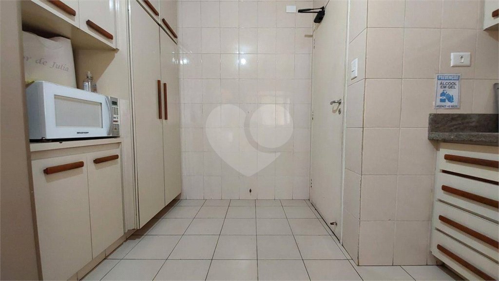 Casa à venda com 4 quartos, sendo 2 suítes,  em Vila Alexandria, São Paulo, SP