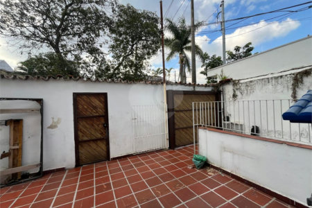 Sobrado à venda com 4 quartos, sendo 2 suítes,  em Vila Mariana, São Paulo, SP