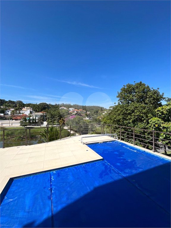 Casa à venda com 6 quartos, sendo 4 suítes,  no condomínio Estância Marambaia, Vinhedo - SP