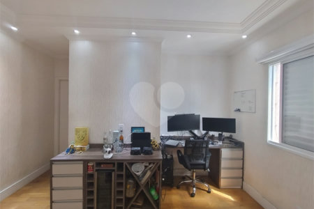 Apartamento à venda com 3 quartos, sendo 1 suíte, em Umuarama, Osasco, SP