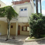 Casa à venda ou para alugar com 4 quartos, sendo 2 suítes, no condomínio Vila Hípica, São Paulo - SP