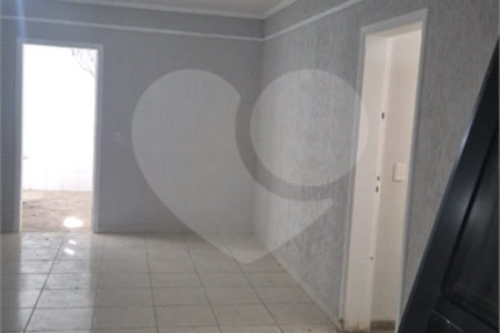 Sobrado à venda com 4 quartos, sendo 2 suítes, em Jardim Virginia Bianca, São Paulo, SP
