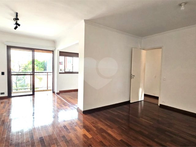 Apartamento para alugar com 3 quartos, sendo 1 suíte,  em Alto da Boa Vista, São Paulo, SP