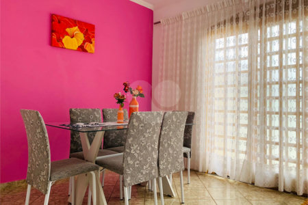 Casa à venda com 3 quartos, sendo 1 suíte, em Parque das Colinas, Valinhos, SP