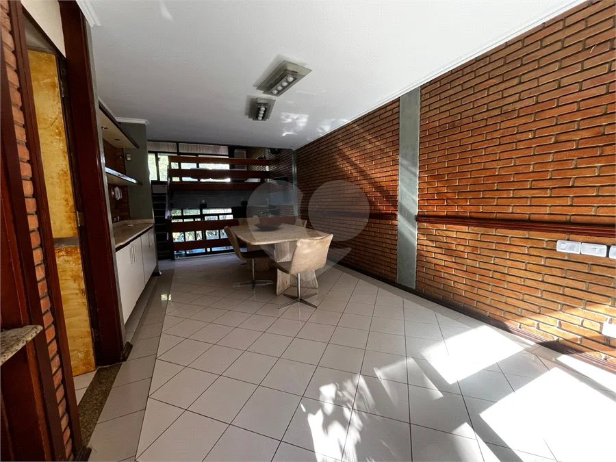 Sobrado à venda com 3 quartos, sendo 1 suíte, em Rolinópolis, São Paulo, SP