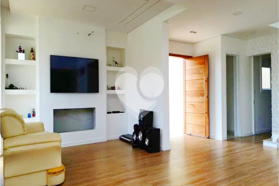 Casa à venda com 4 suítes no condomínio Alpes da Cantareira, Mairiporã - SP