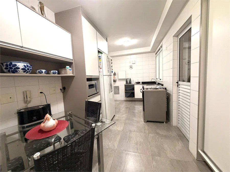 Apartamento à venda com 3 suítes em Jardim Marajoara, São Paulo, SP