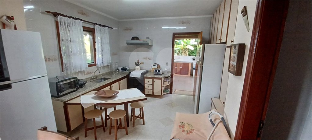 Casa à venda com 3 quartos, sendo 1 suíte, no condomínio Clube de Campo Fazenda Tabarã, Mairiporã - SP