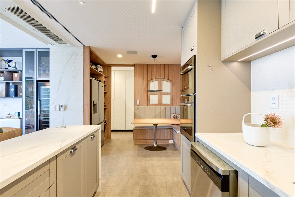 Apartamento à venda com 3 suítes em Brooklin, São Paulo, SP