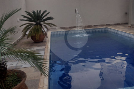 Casa à venda com 3 quartos, sendo 1 suíte, no condomínio Mosaico da Serra, Mogi das Cruzes - SP
