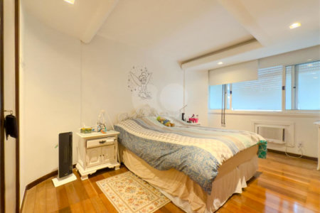 Apartamento à venda com 3 quartos, sendo 1 suíte, em Leblon, Rio de Janeiro, RJ
