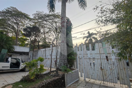 Casa Térrea à venda com 5 quartos, sendo 2 suítes, em Chácara Monte Alegre, São Paulo, SP