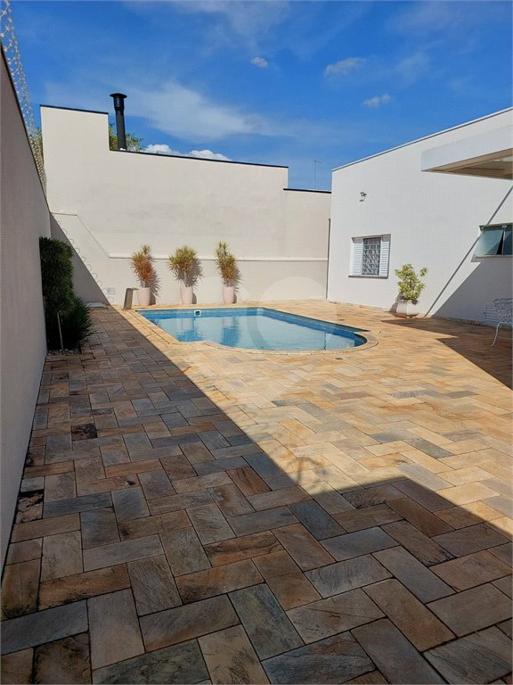 Casa à venda com 4 suítes no condomínio Jardins D'icaraí, Salto - SP
