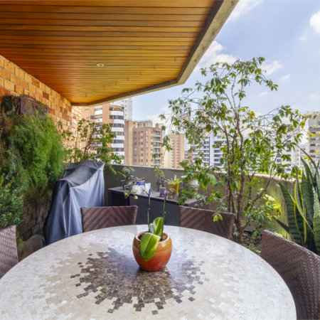 Apartamento à venda com 4 quartos, sendo 2 suítes, em Indianópolis, São Paulo, SP