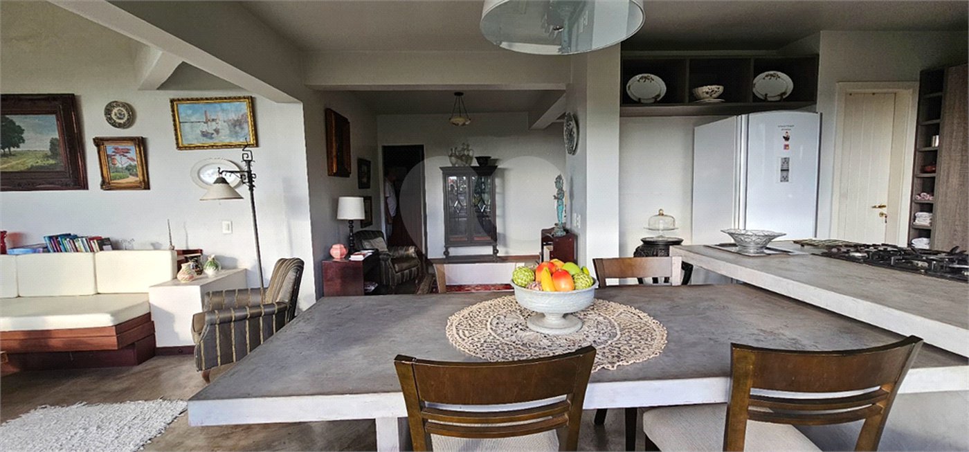 Casa à venda com 4 quartos, sendo 3 suítes, em João Fernandes, Armação dos Búzios, RJ