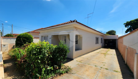 Casa à venda com 3 quartos no Centro, Araraquara, SP